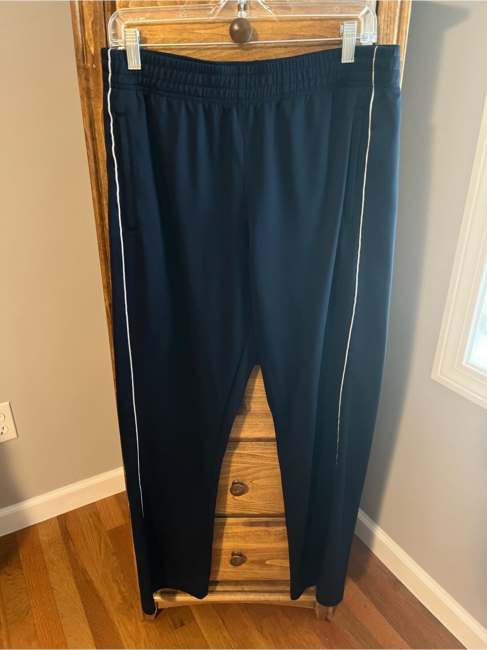 Lands' End Navy Fleece-Lined Jogger Pants with White Side Stripe